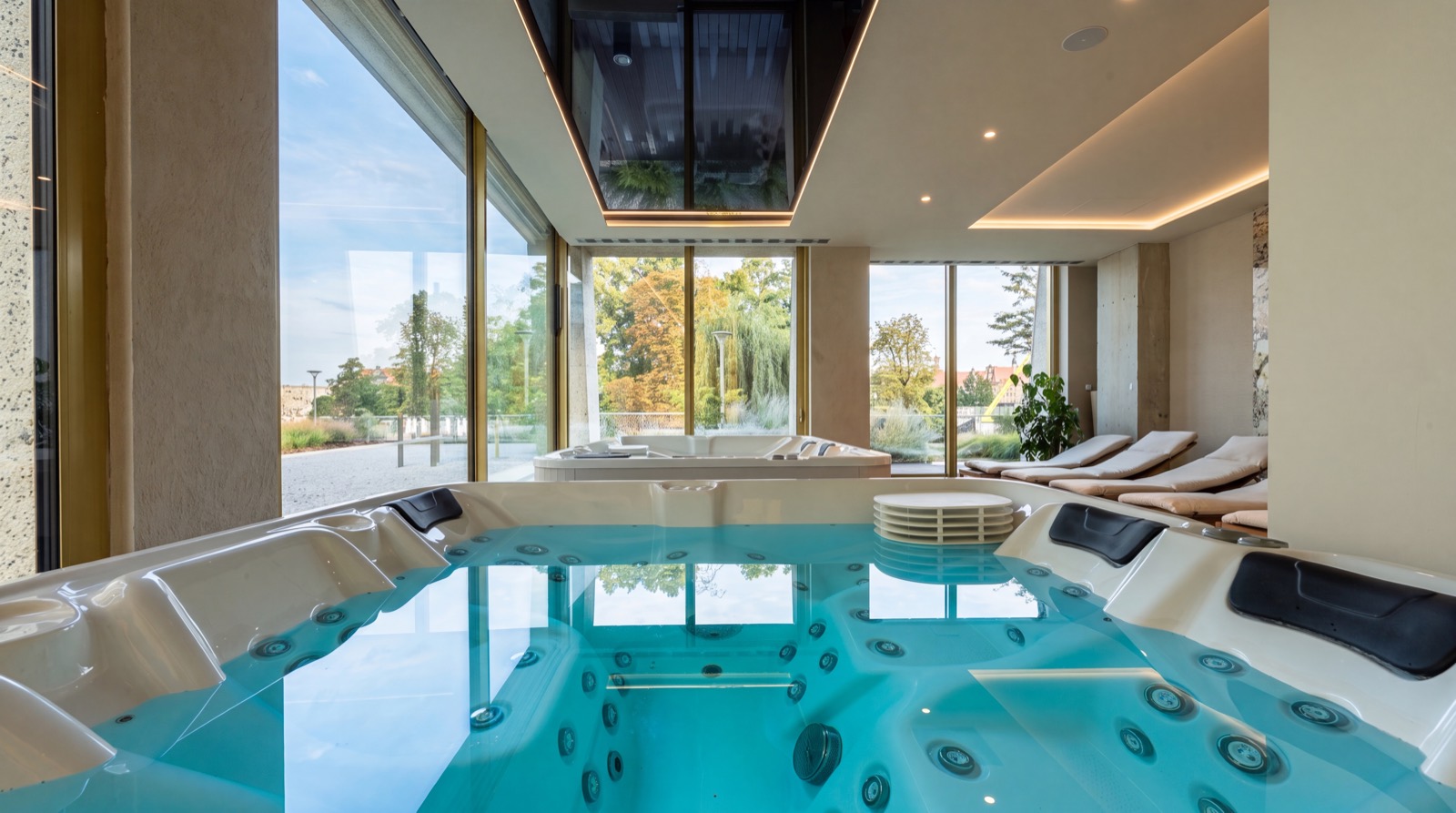 Jacuzzi w strefie Wellness PONTI