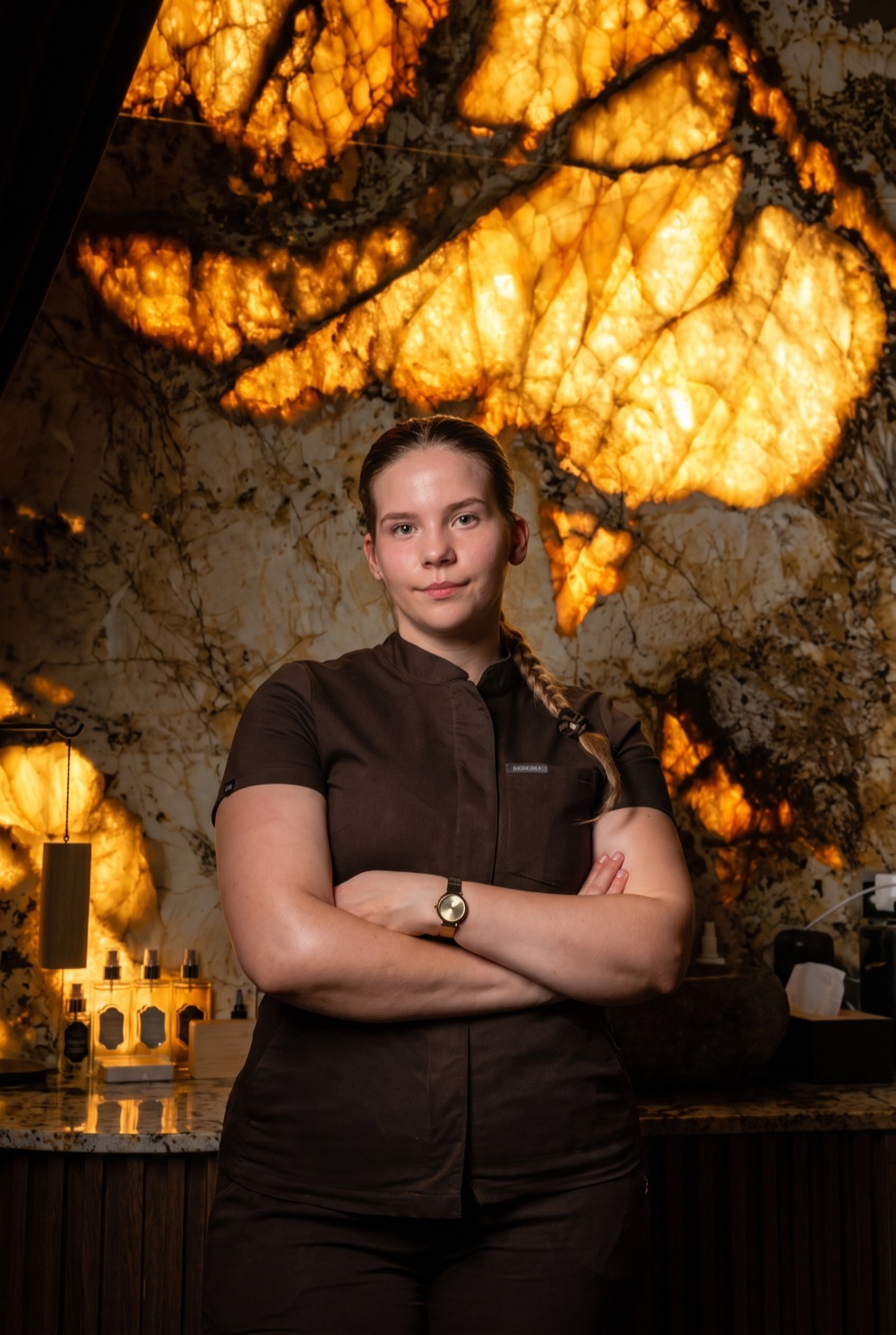 Alicja, masażystka w PONTI SPA Wrocław, w gabinecie zabiegowym